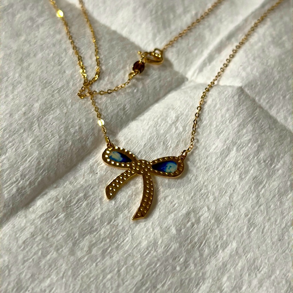 14k Bow Pendant Necklace